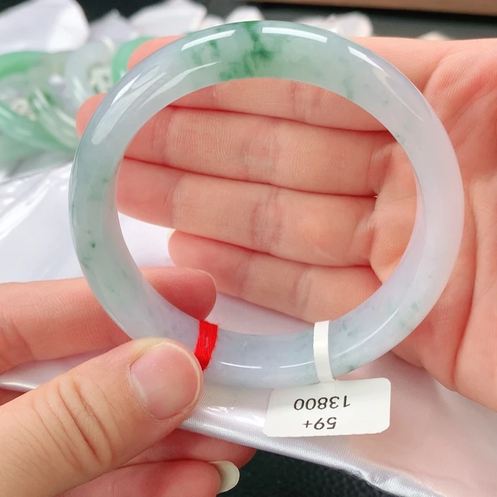 翡翠手镯未镶嵌淄****.