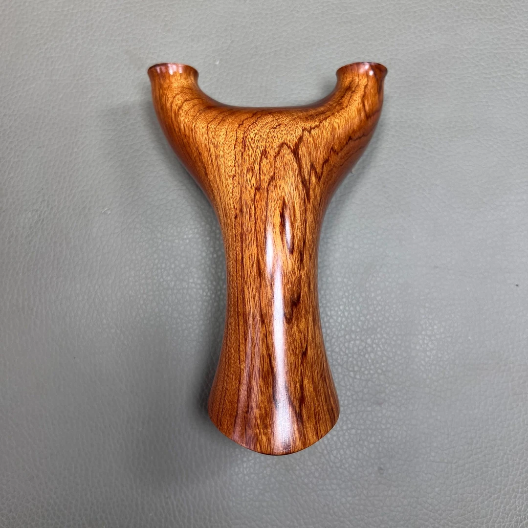 户外实木户外沙漠铁短臂飞虎弹弓实木弹弓扁皮圆头高精度竞技扁皮