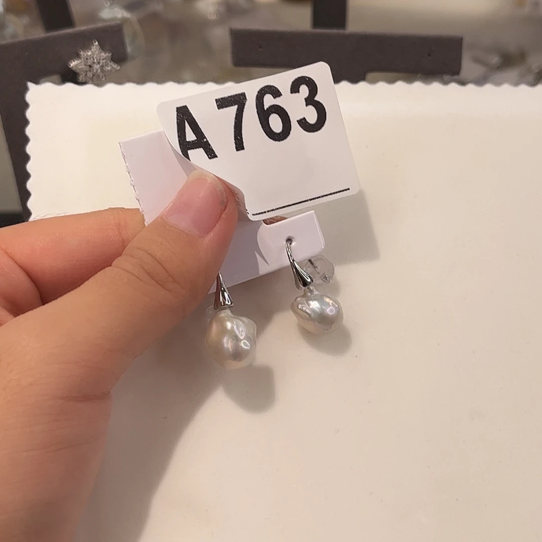 合金耳饰淡水珍珠
