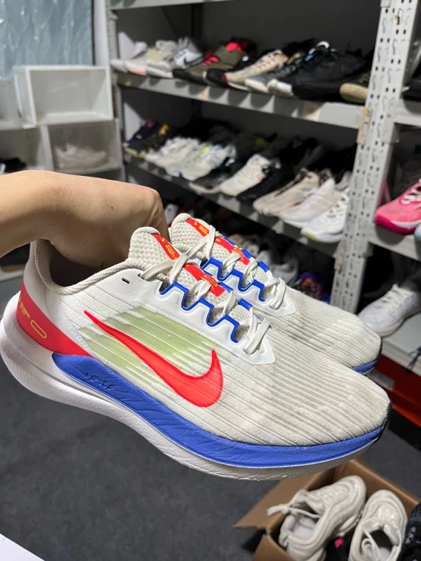 42码跑鞋 二手正品（图5必看）