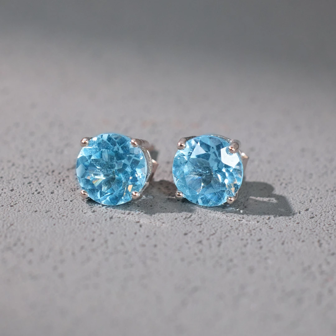 【歪歪】托帕天空蓝耳钉(多样性发一）XB-H5387