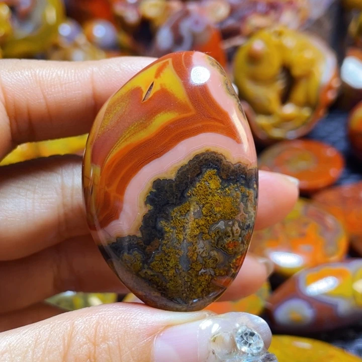 玛瑙/玉髓战国红吊坠未镶嵌