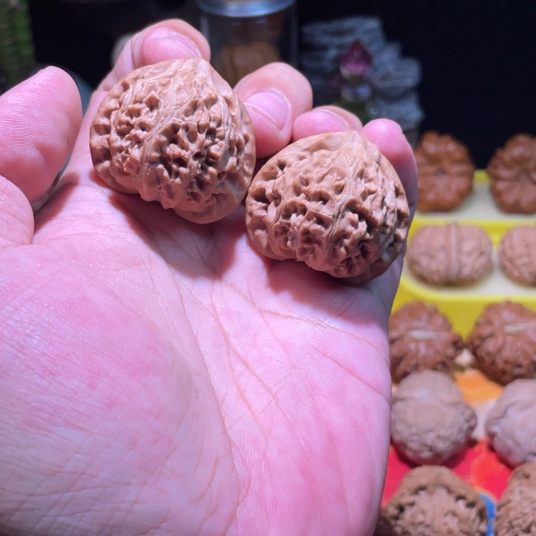 把件文玩核桃38全品桃心型红皮山地宫灯