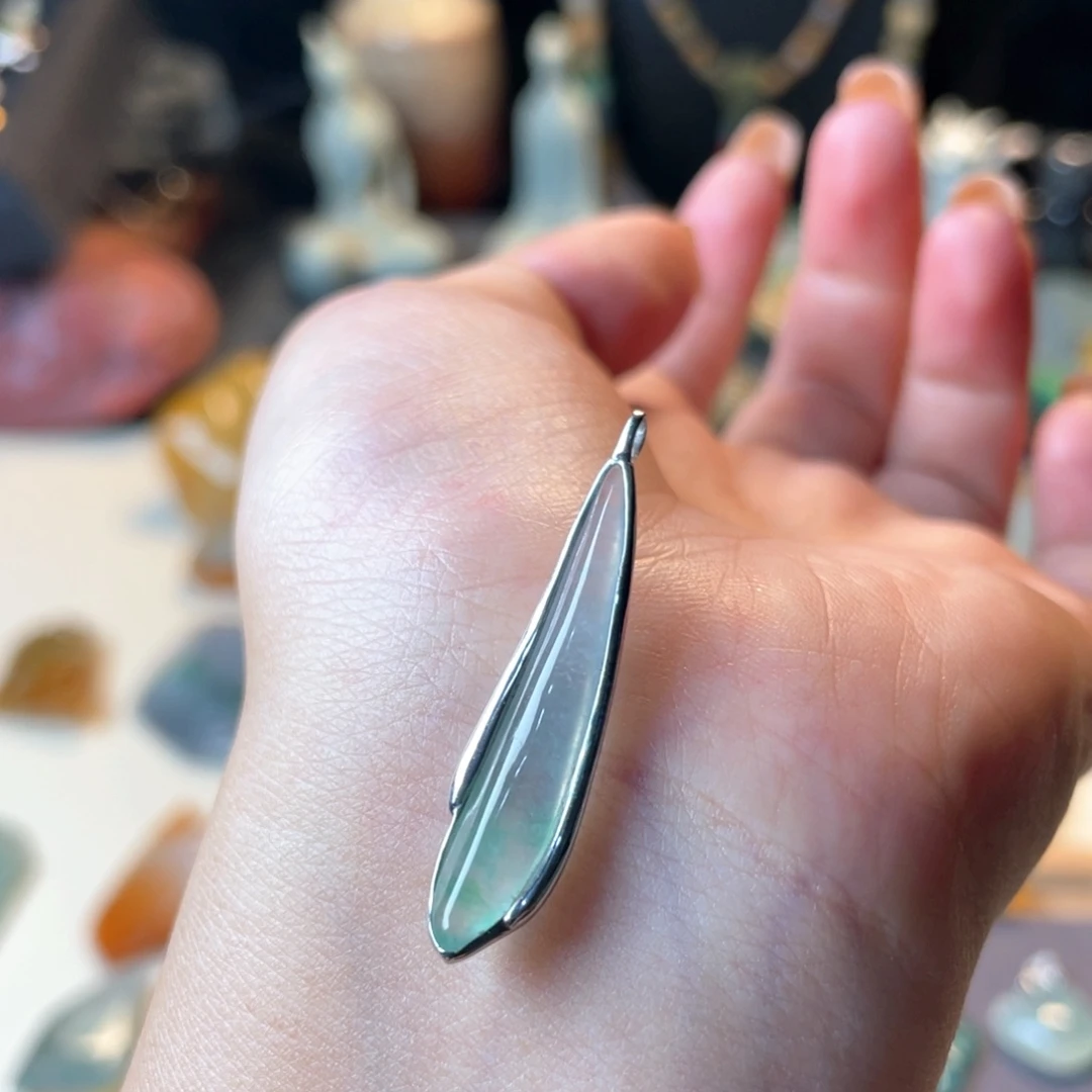 定制翡翠18K金镶嵌福瓜吊坠