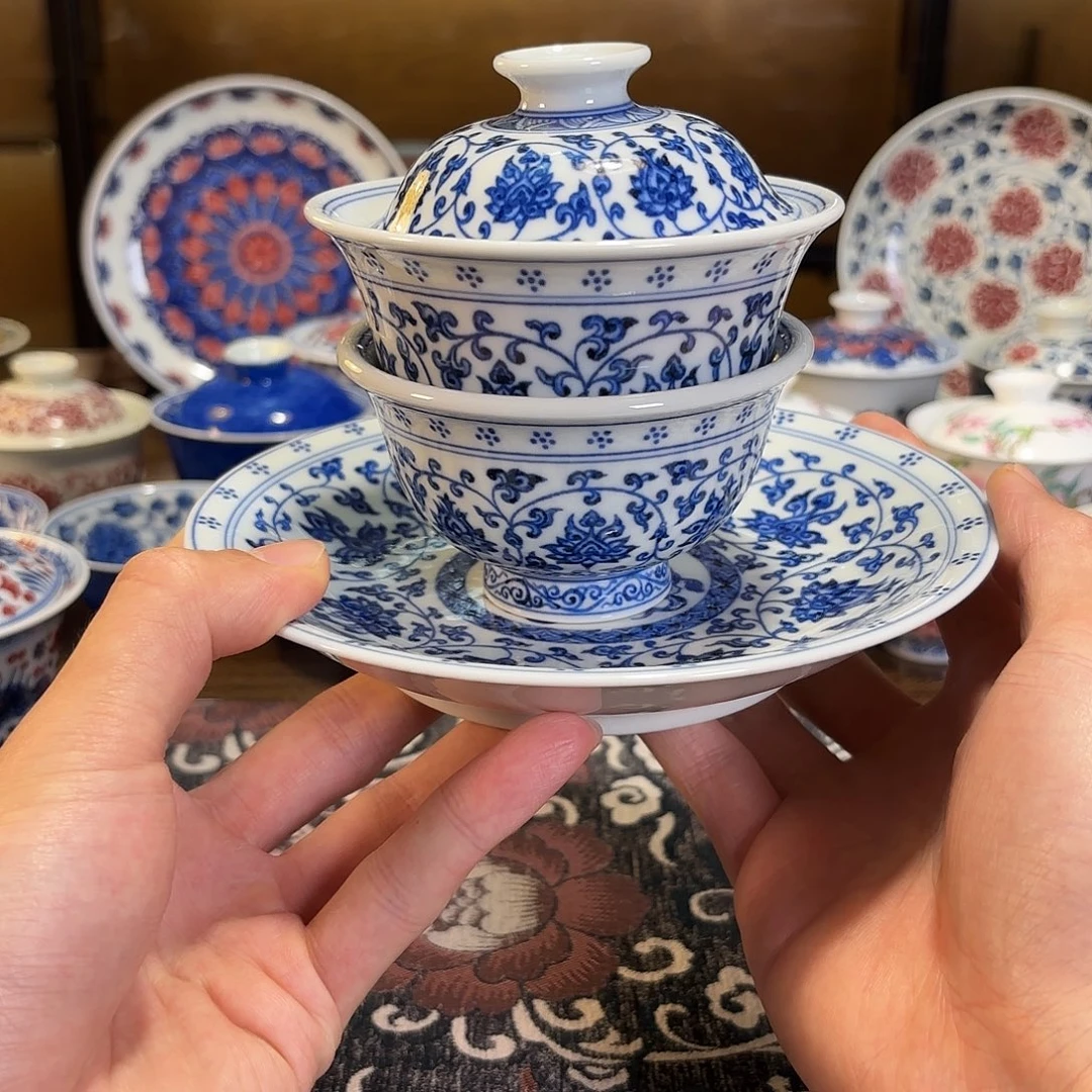 青花缠枝莲杯子盖碗壶承