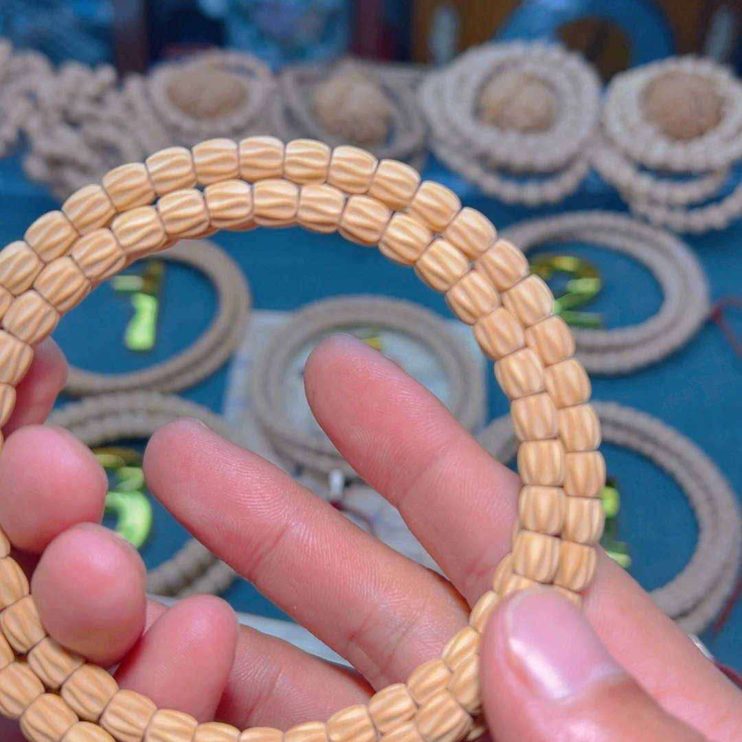 秋****吊坠柏香籽/百香籽