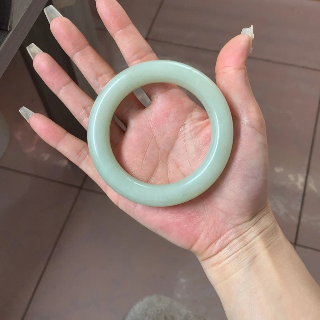 石英岩玉手镯未镶嵌