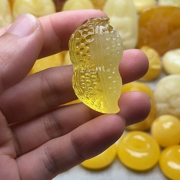 琥珀颈饰未镶嵌琥珀蜜蜡吊坠