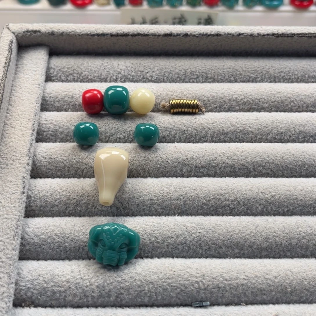 琉璃颈饰丑****口琉璃配饰