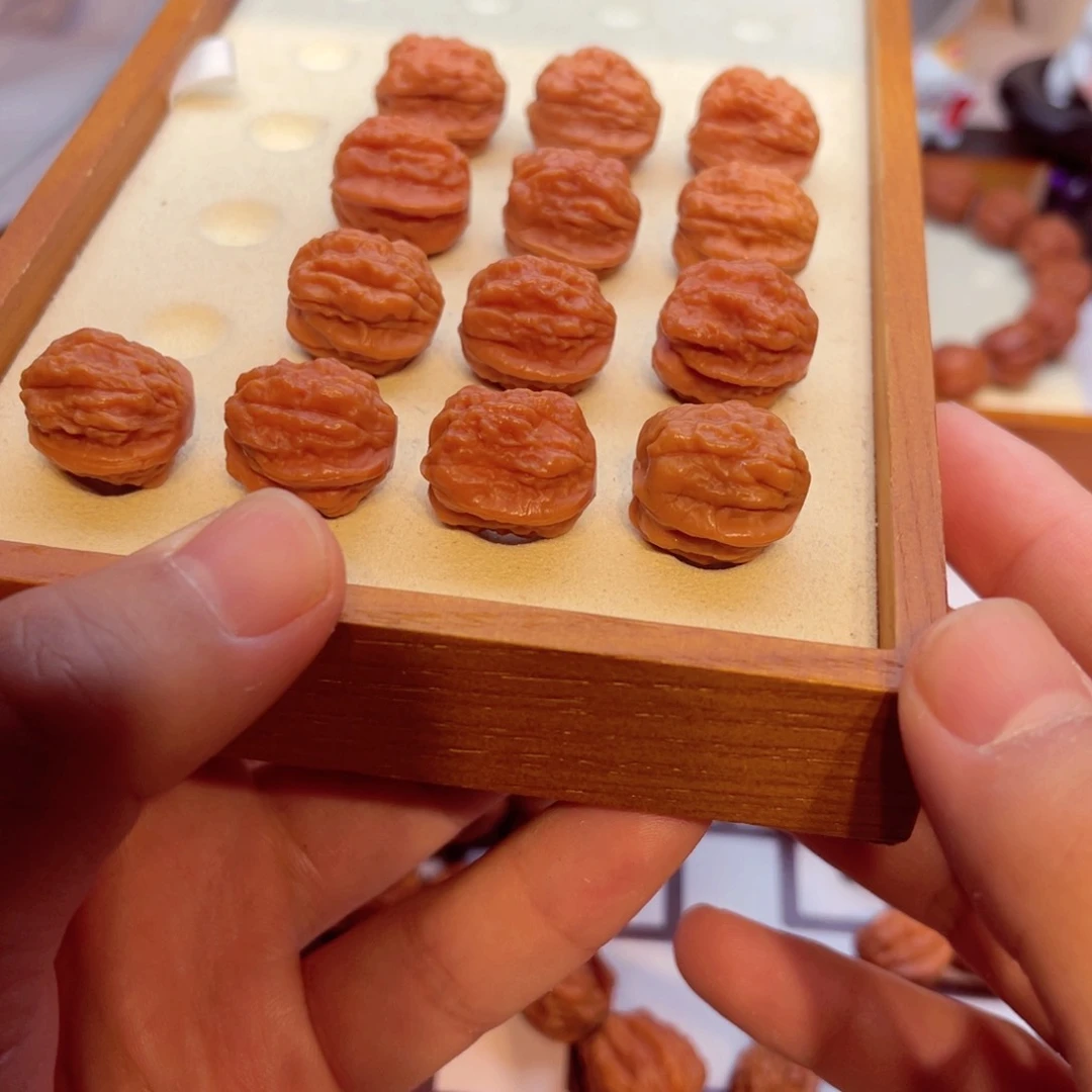 文玩核桃手串蛤蟆头