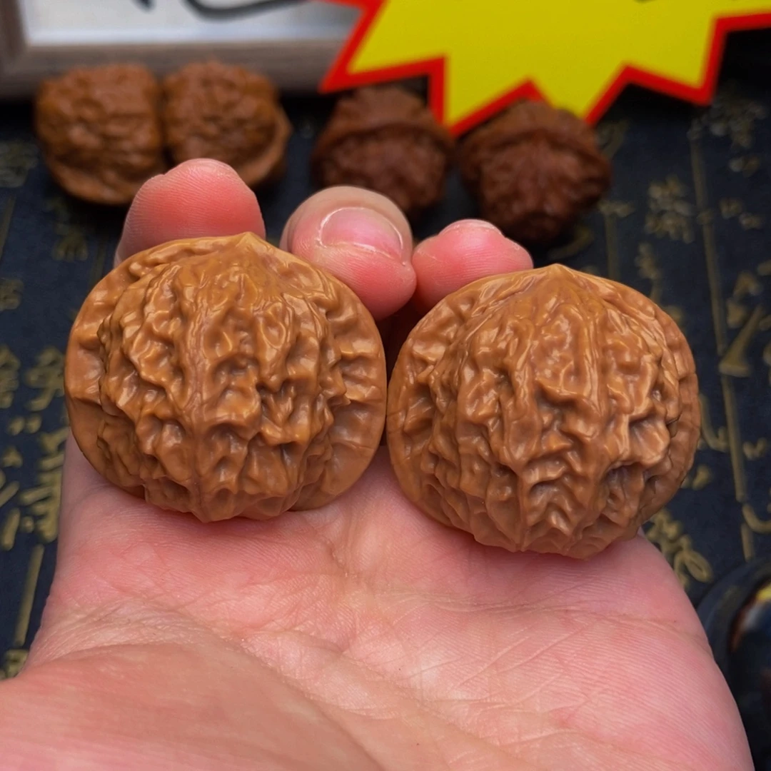 文玩核桃吊坠瓷娃娃37