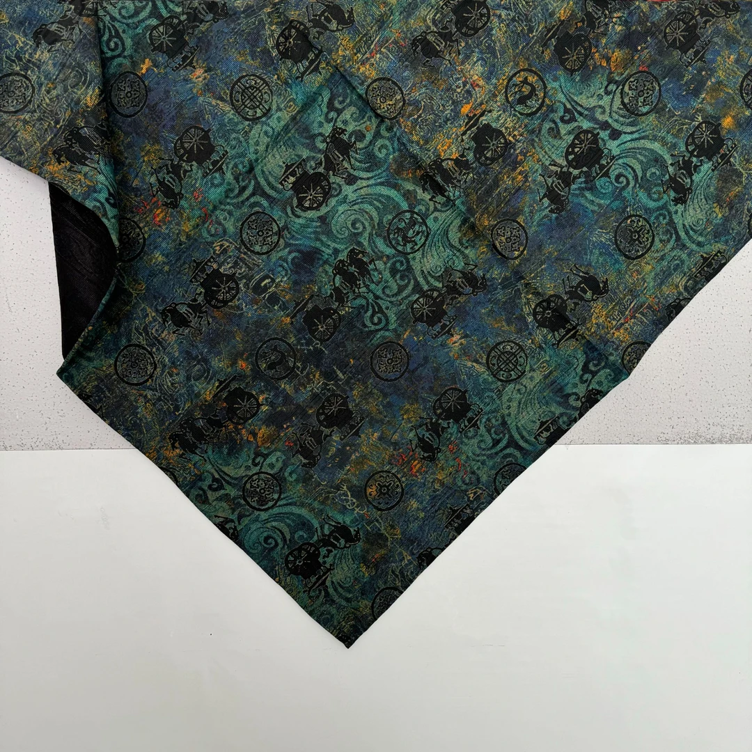 秦汉马车   重磅重缎绞重42姆米提丝65*65方巾披肩