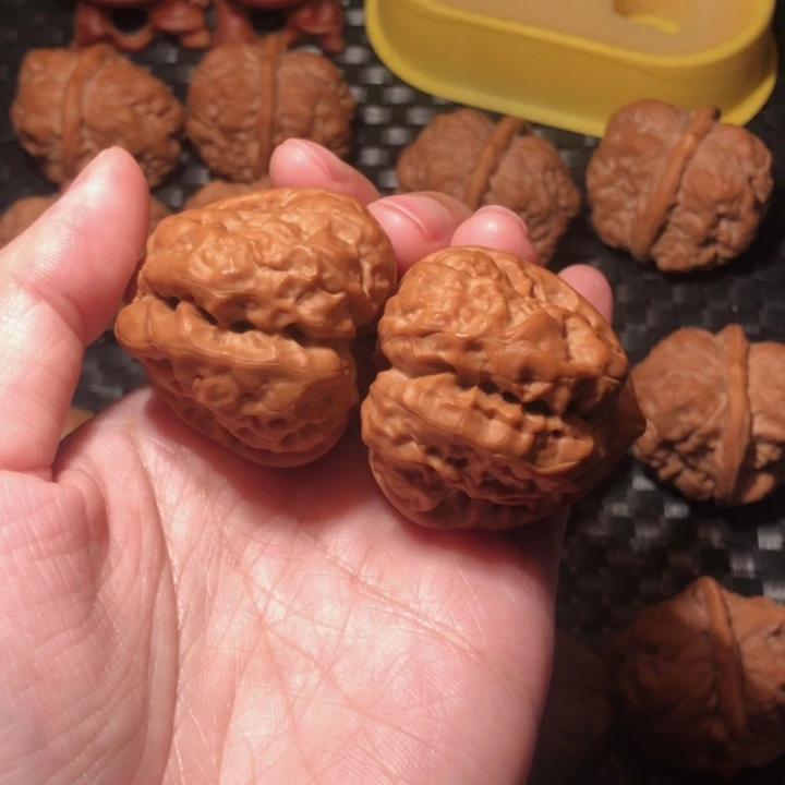 用***圣把件文玩核桃蛙王