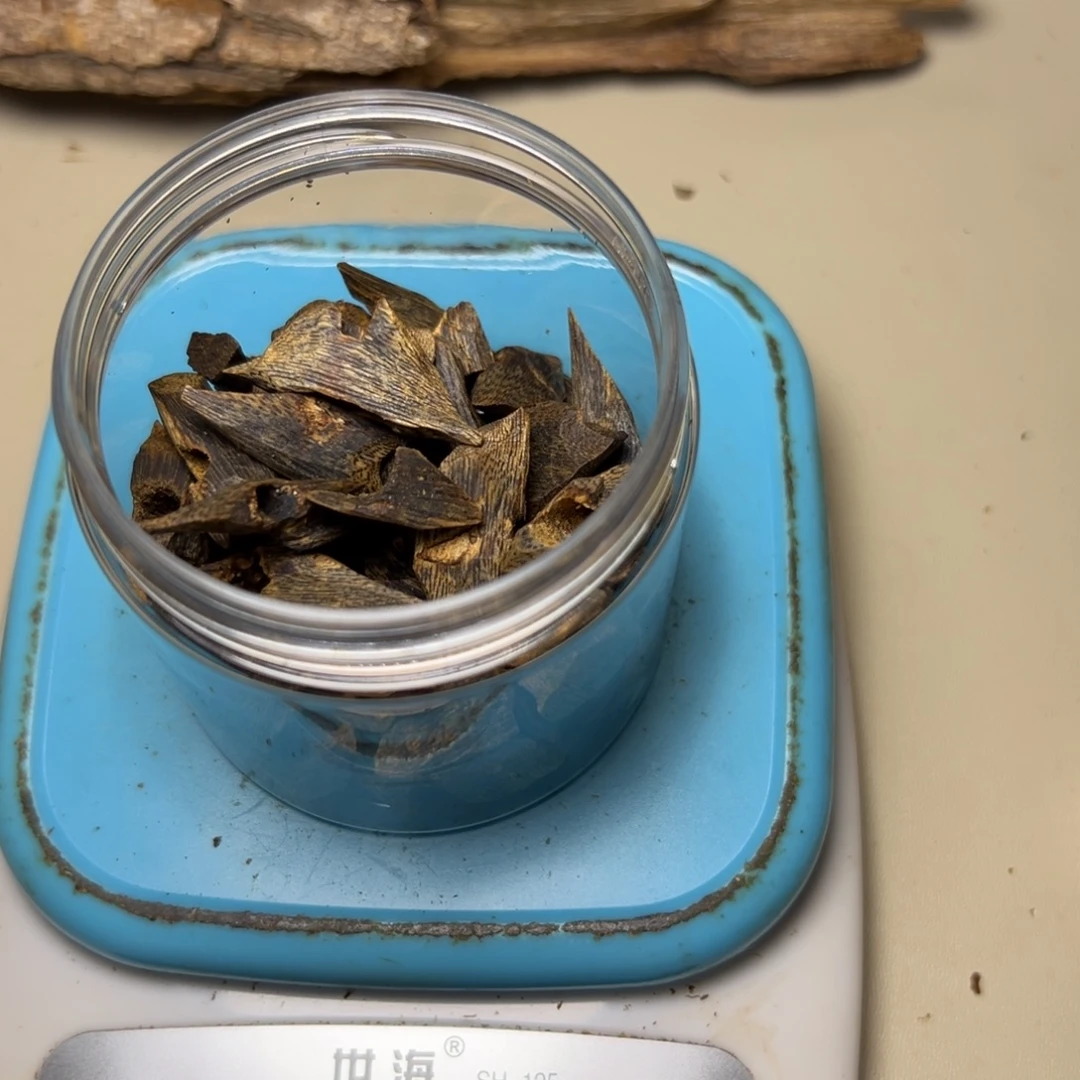 阳***烂树脂制品海南陆河块料51g