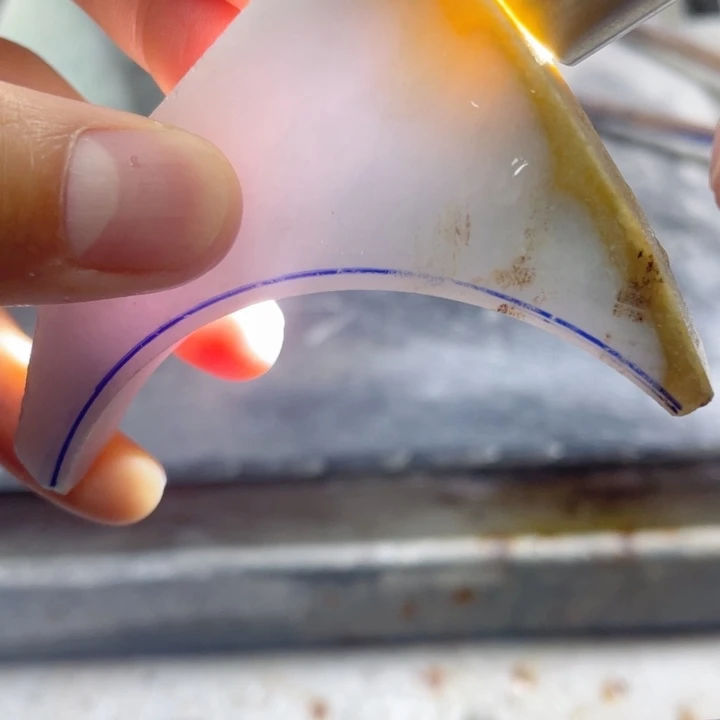 翡翠裸石虎虎珠宝手镯定制