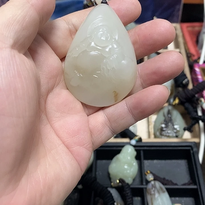 渴***望和田玉未镶嵌颈饰