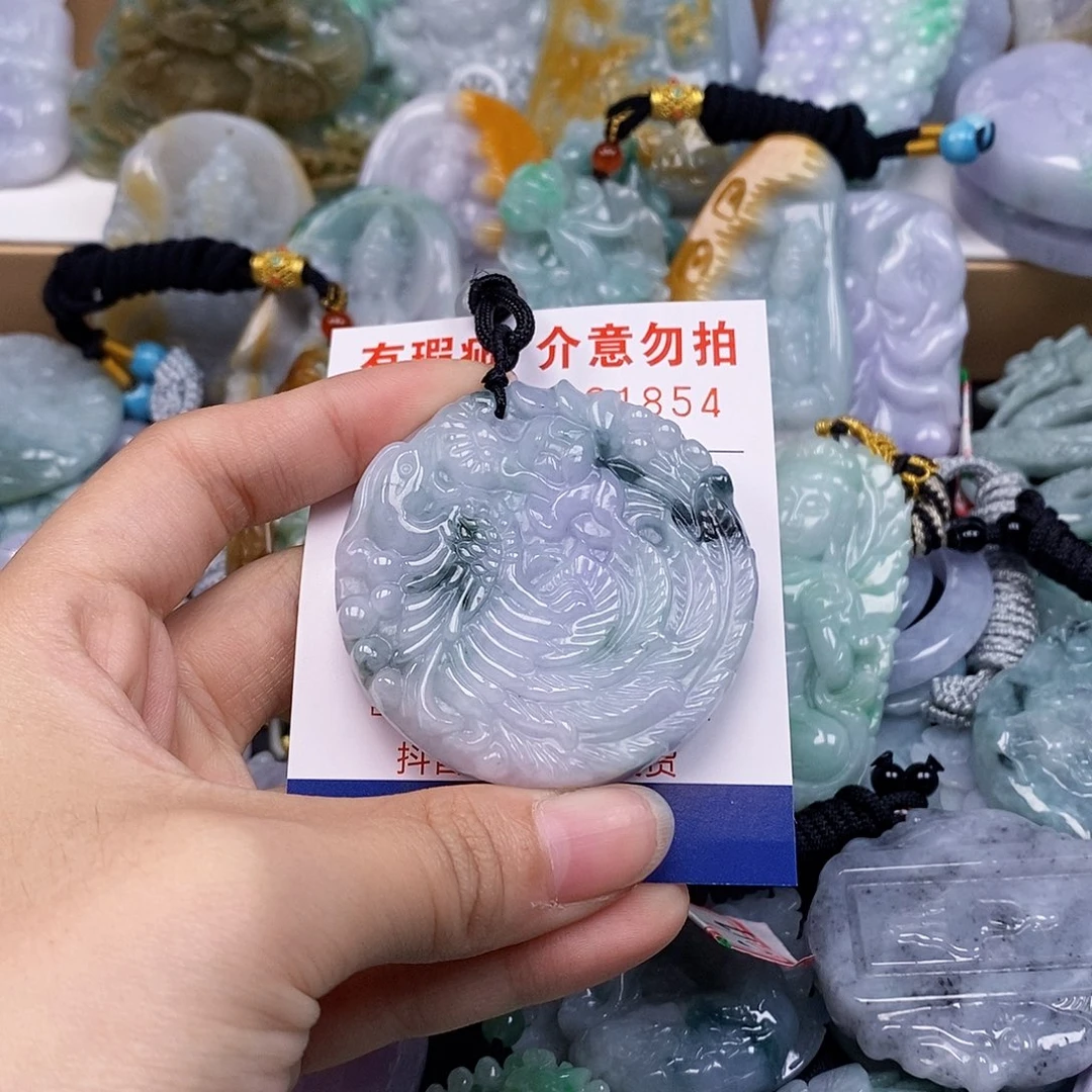 吊坠(不含链)未镶嵌翡翠