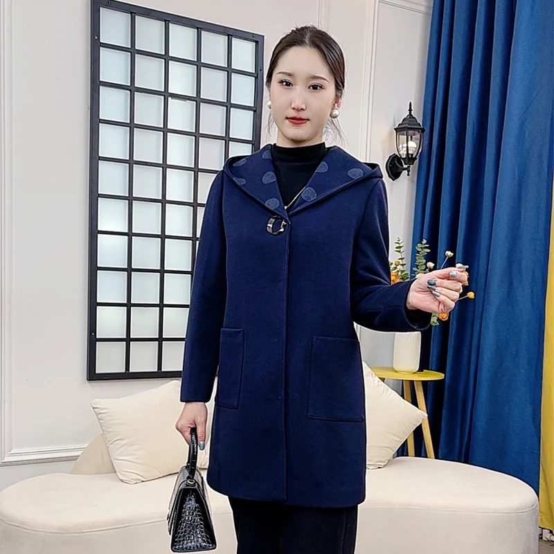 妈妈春装外套2025新款中老年女装洋气高贵阔太太风衣中长连帽上衣