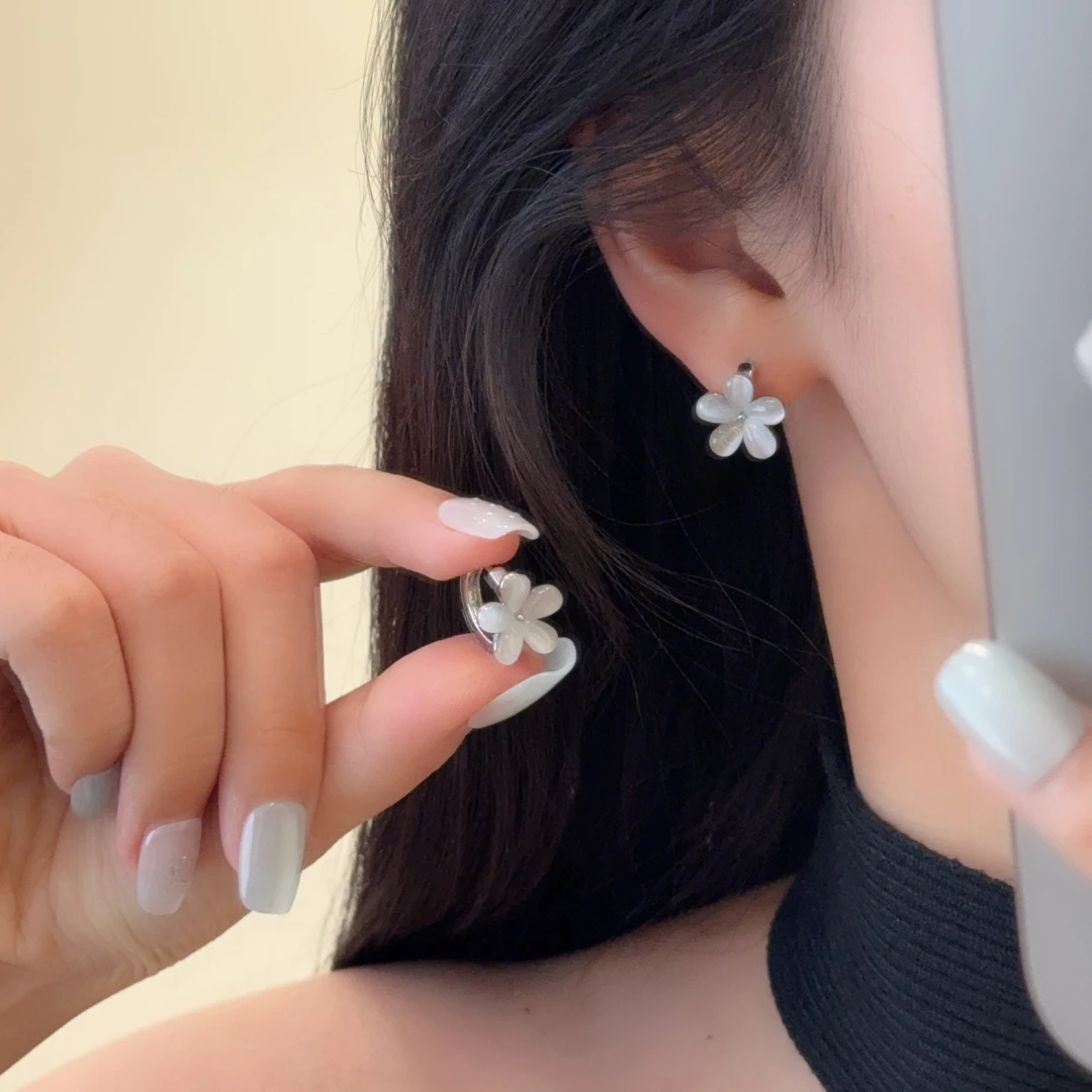 双11好物   雾面精致小众设计感花朵耳扣气质百搭耳环E1573