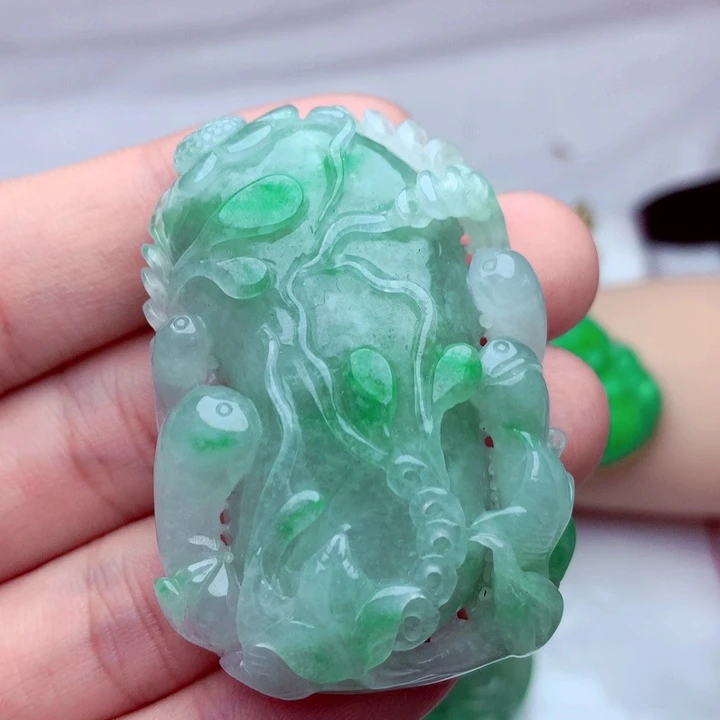 翡翠未镶嵌吊坠(不含链)