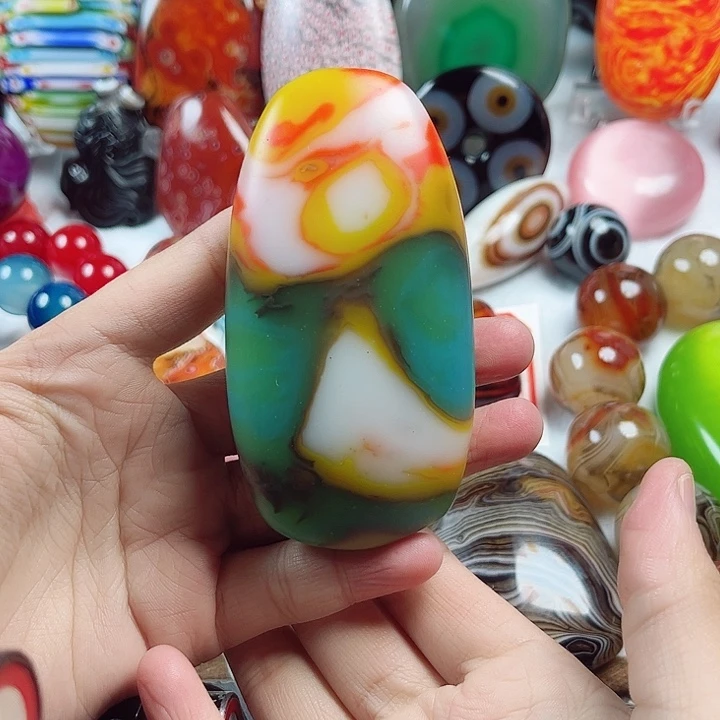 玛瑙/玉髓未镶嵌珠宝奇石