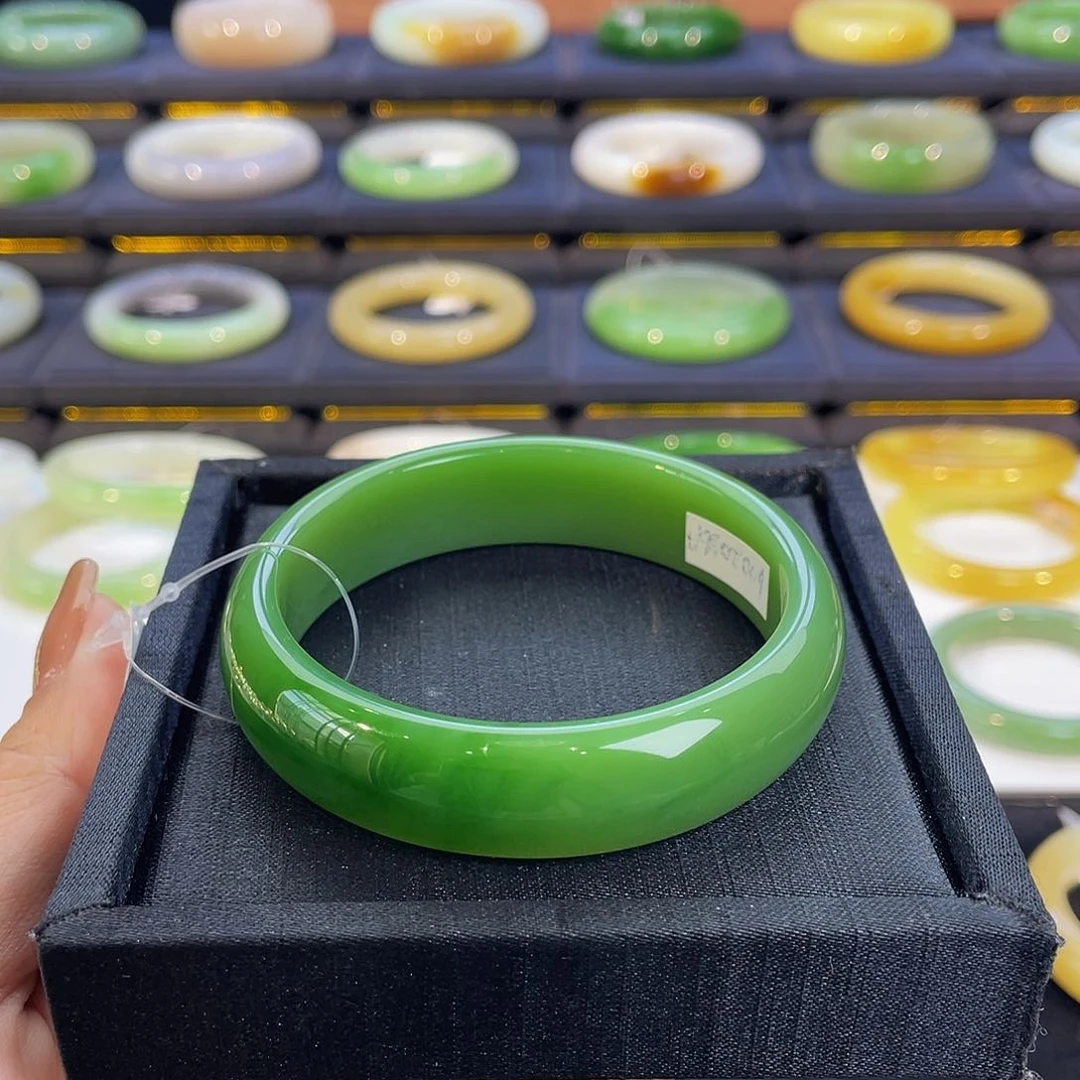 未镶嵌手镯和田玉-碧玉宽版绿镯