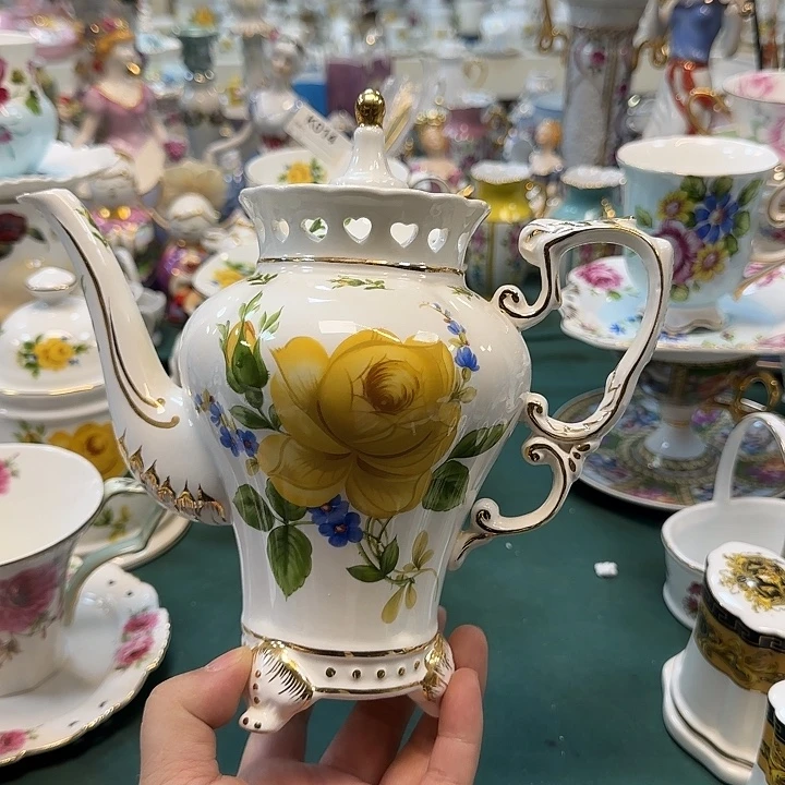 鹿与海陶瓷有限公司