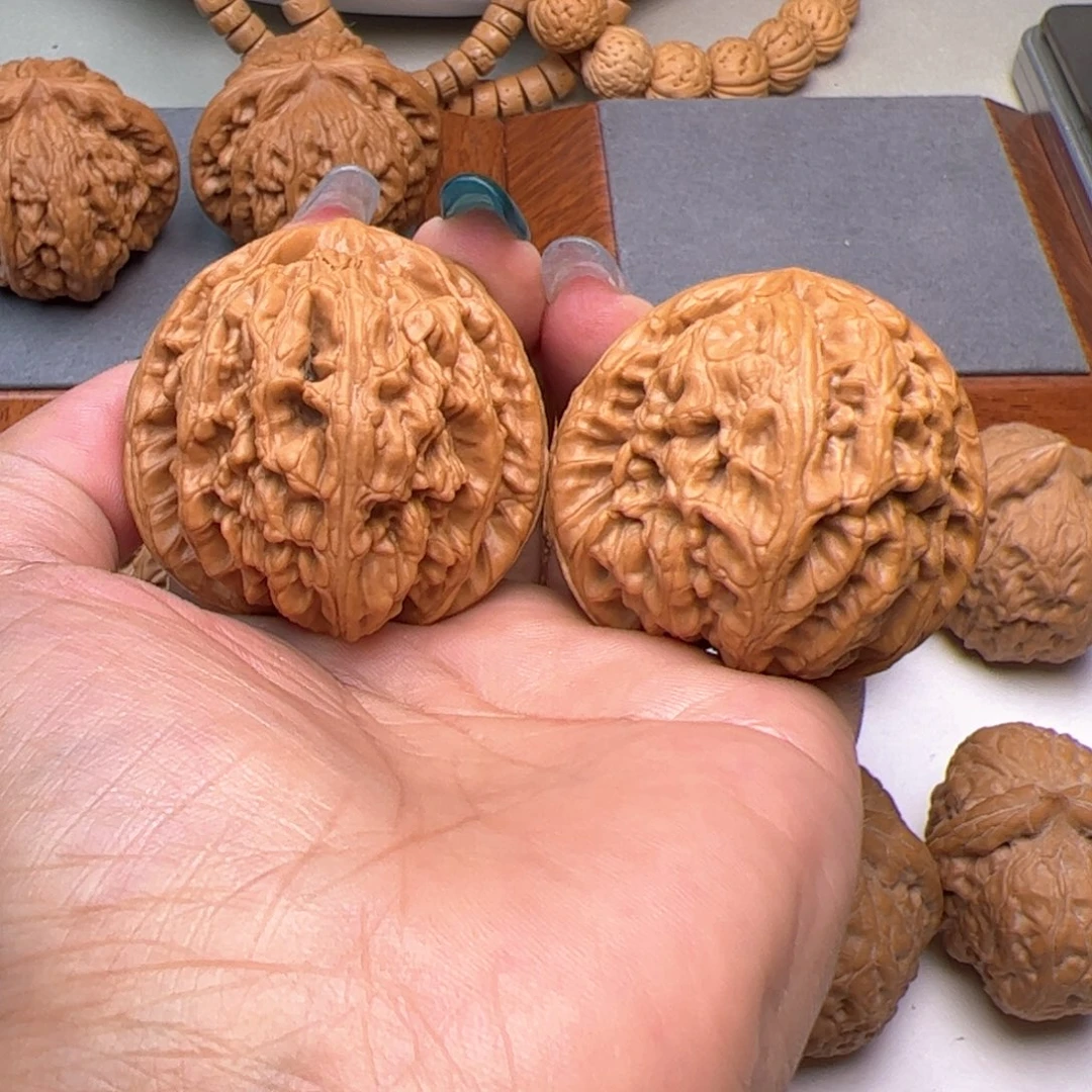 文玩核桃吊坠芳芳46红锦鲤