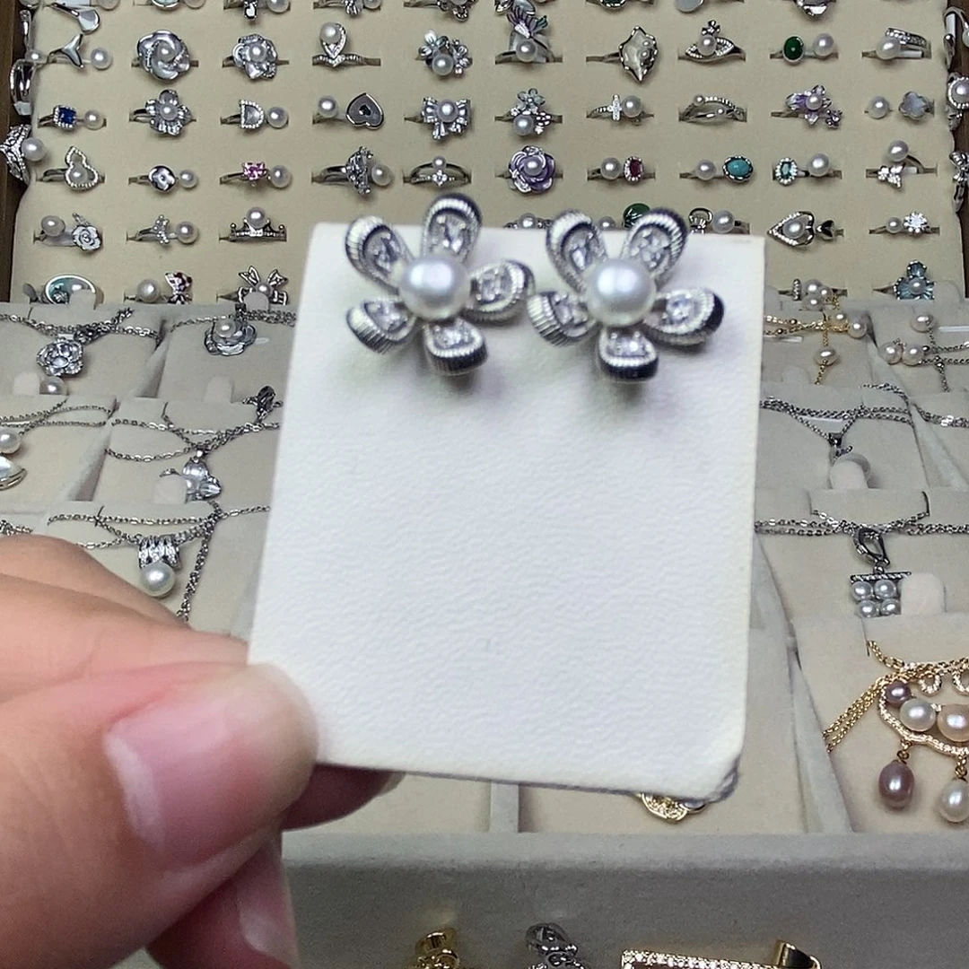 淡水珍珠银S925镶嵌耳饰