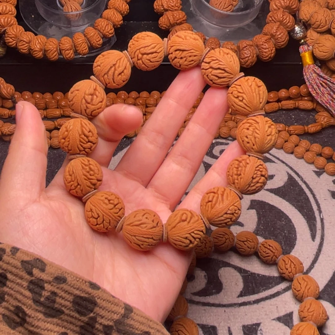 手串桃核龙纹绣球18