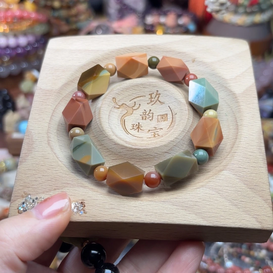 石英质玉未镶嵌珠宝半成品