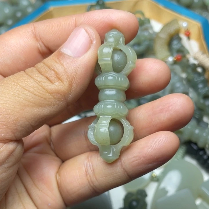 未镶嵌和田玉珠宝半成品