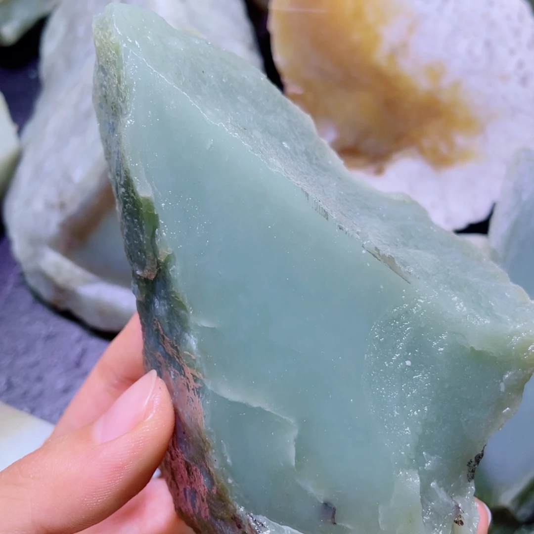 和田玉未镶嵌珠宝半成品