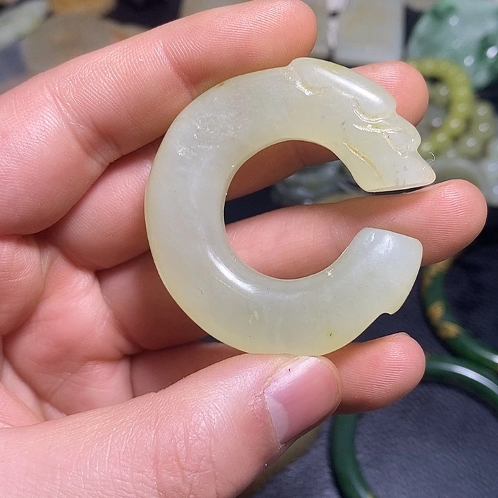 和田玉（糖玉）未镶嵌颈饰