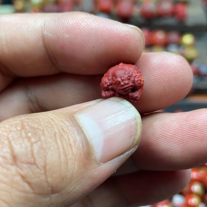 南红玛瑙未镶嵌金蟾