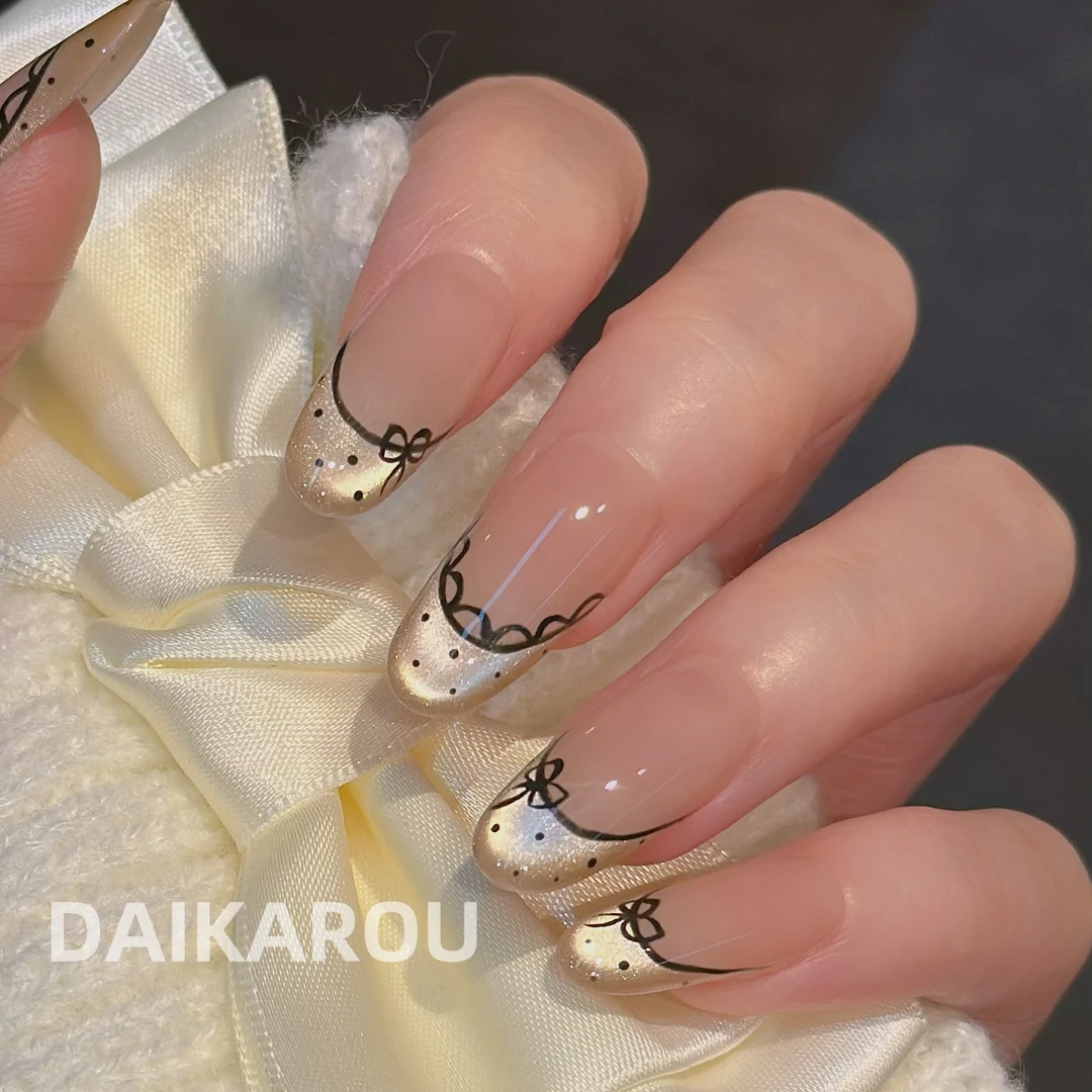 棕意波点 黛卡柔 预售 此度 短椭圆 中椭圆 长椭圆手工穿戴甲10片