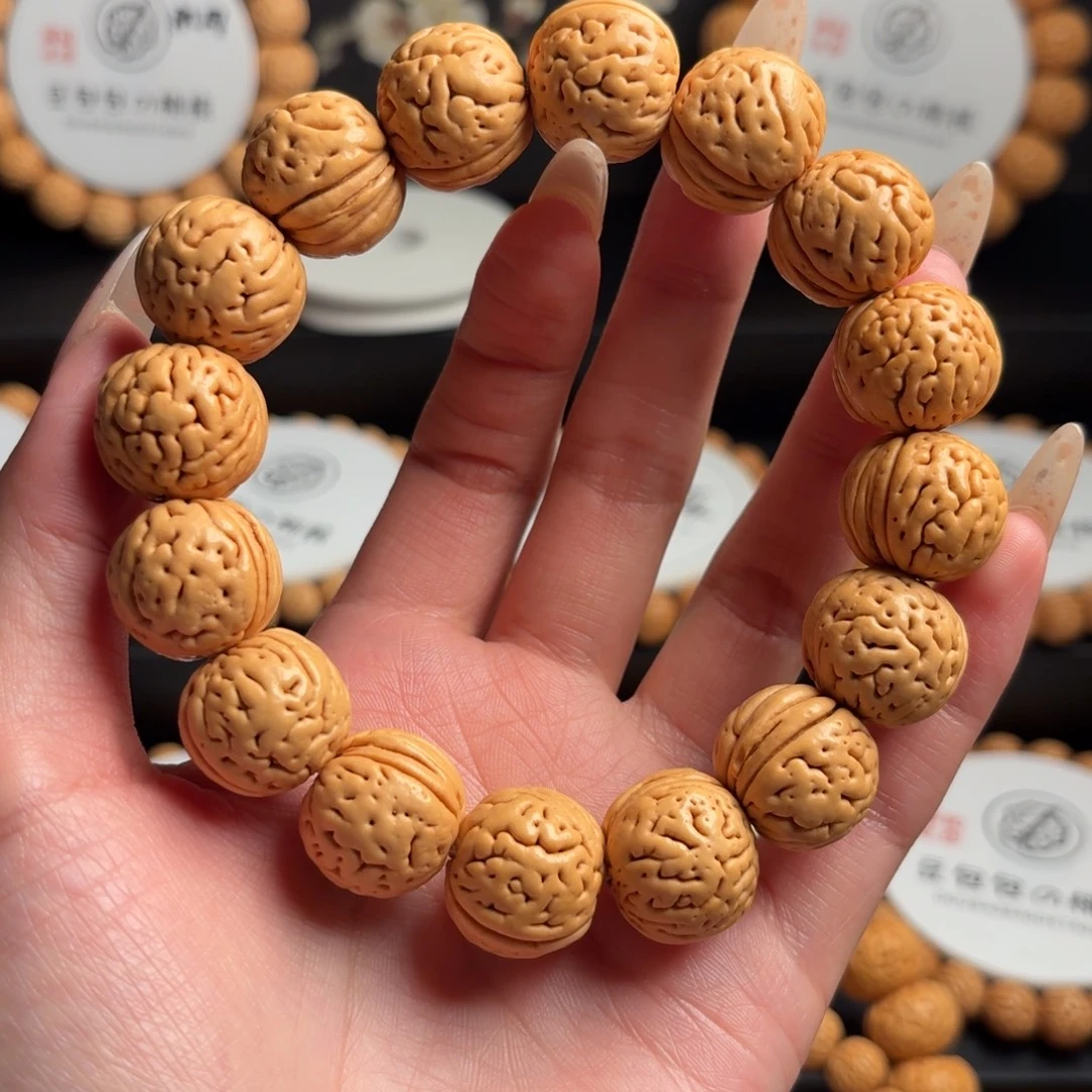 天***蓝桃核吊坠19左右盘锦树皇肌肉