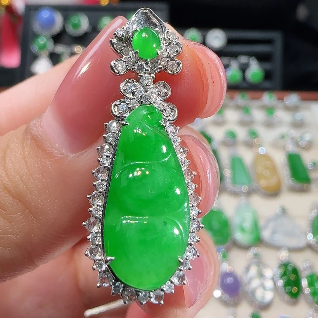 翡翠吊坠(不含链)18K金镶嵌