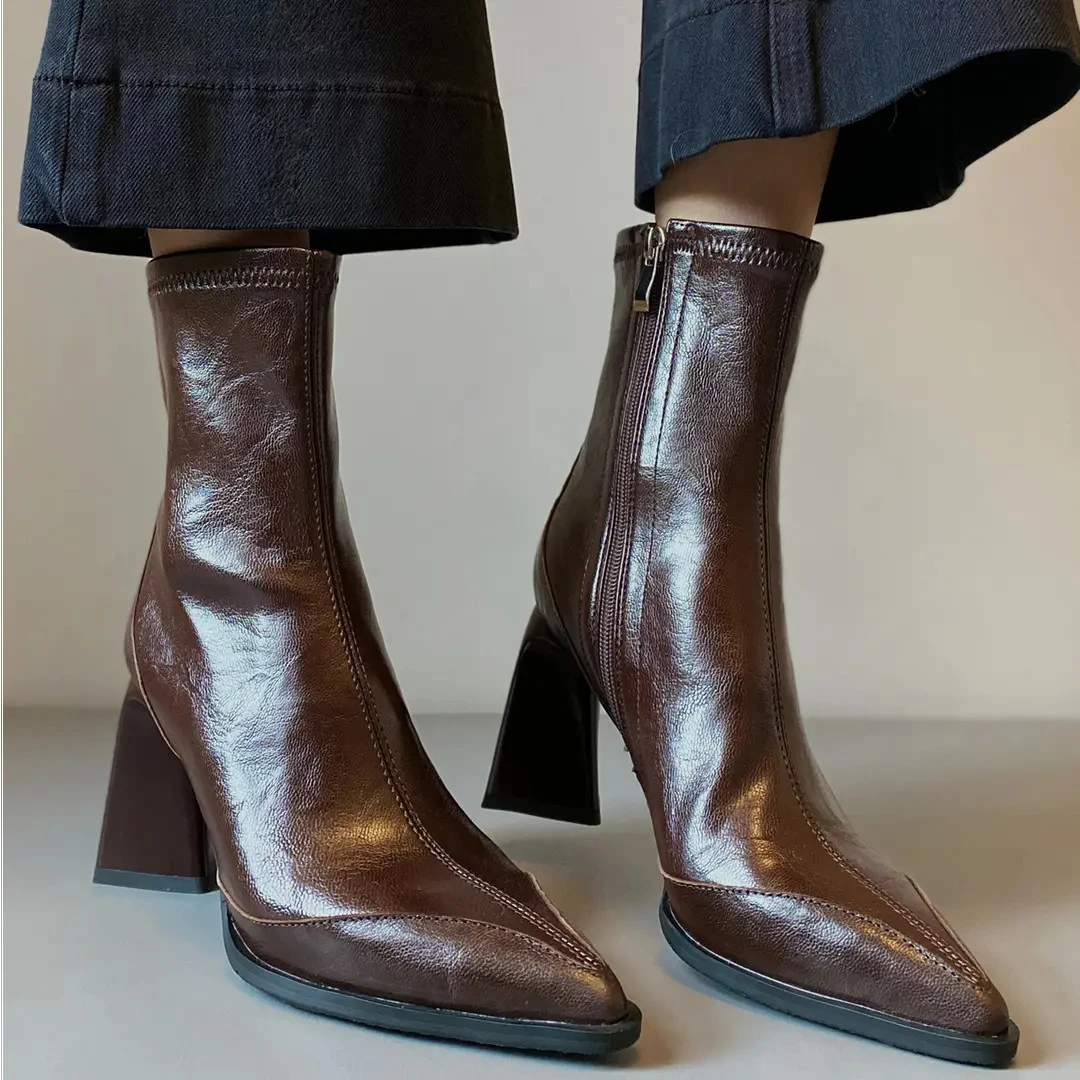 2025尖头气质复古秋冬款高跟靴后拉链粗跟百搭短靴女弹力瘦瘦靴