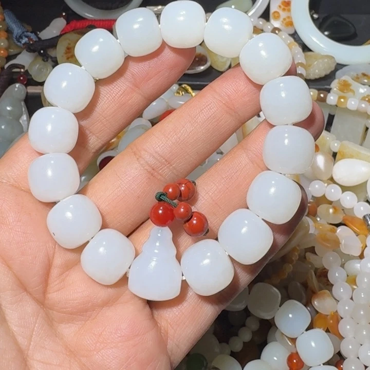 和田玉未镶嵌手串