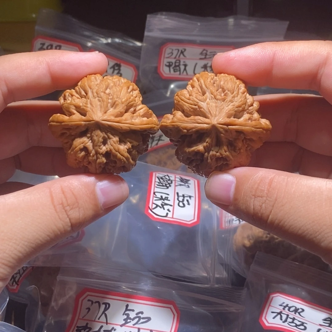 飞***叔吊坠文玩核桃44全品粗筋