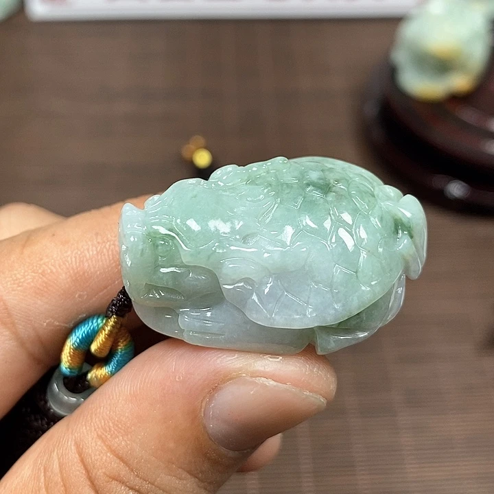 颈饰未镶嵌翡翠天然翡翠玉A货配证书