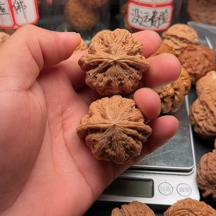 与***曲文玩核桃把件粗筋43:8