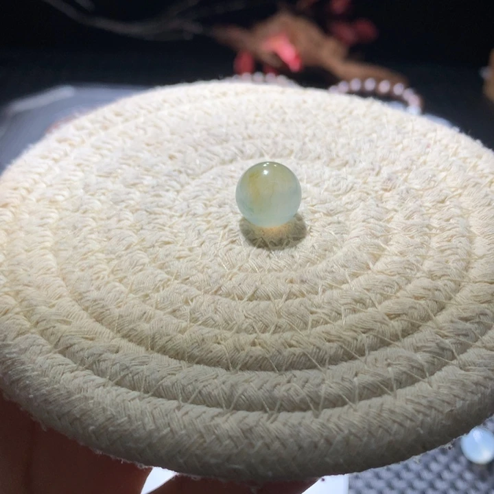 翡翠散珠天然缅A冰飘绿色花卡12.79