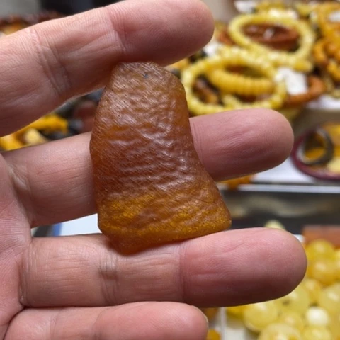 手串琥珀未镶嵌吊坠