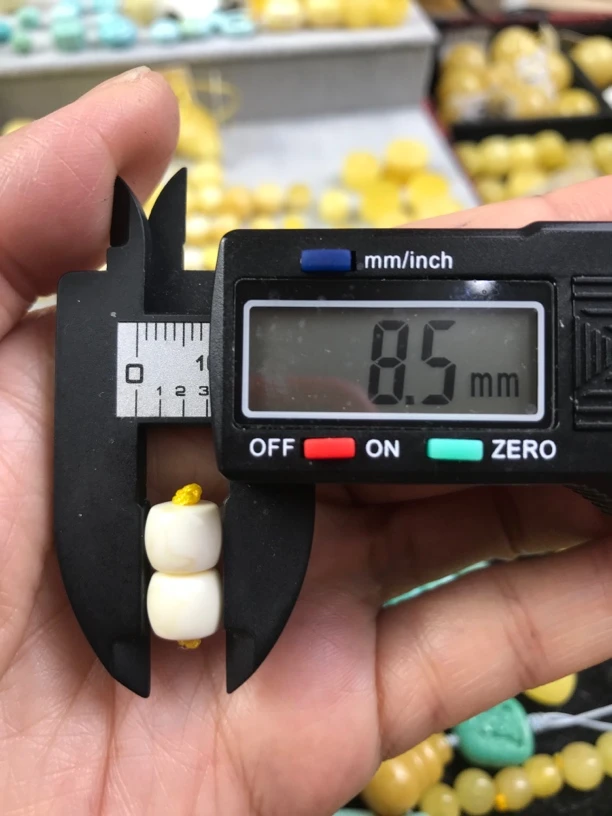 原矿蜜蜡俄料瓷白直切8mm