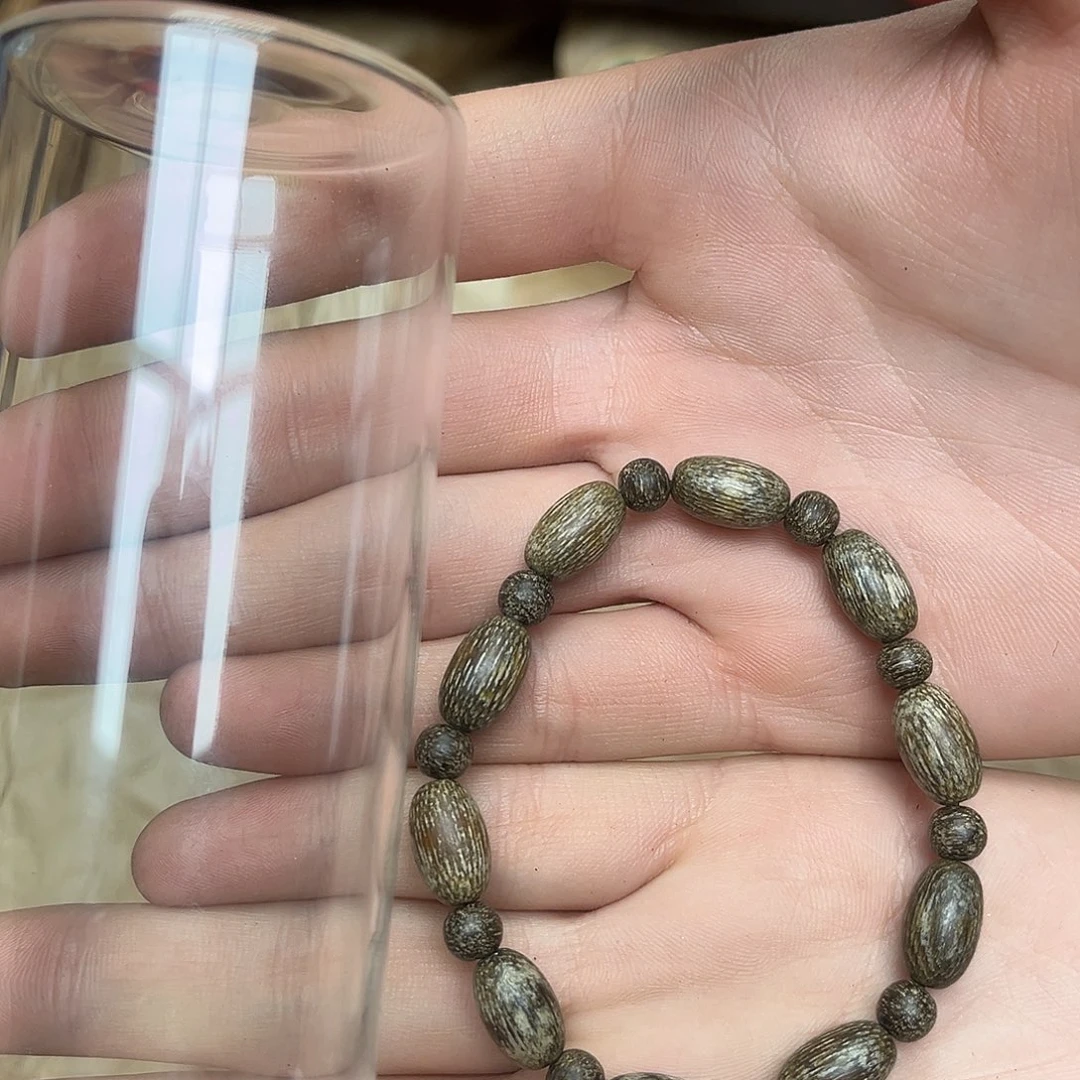 大叶紫檀（黑酸枝木类）