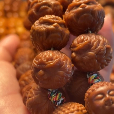 手串猴头核桃不**往舞台