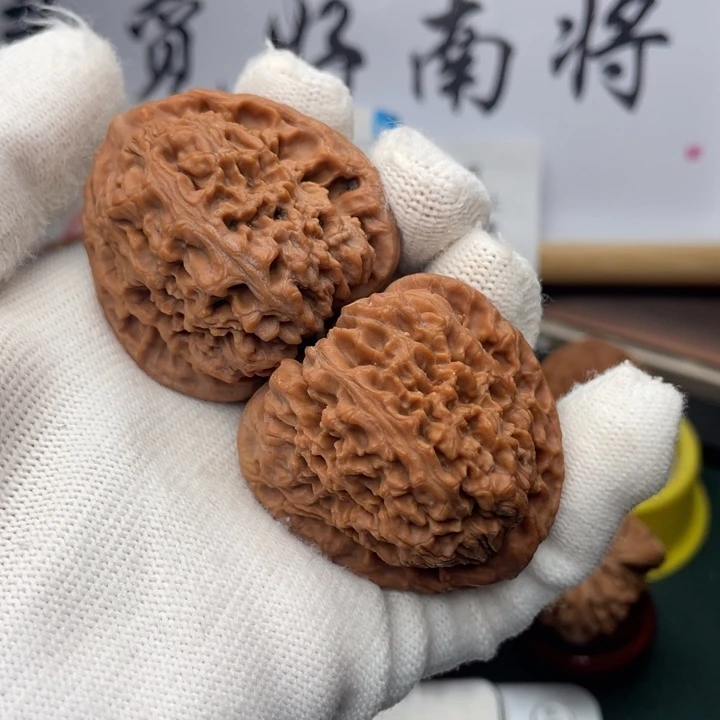 文玩核桃吊坠434242尺三角满肉