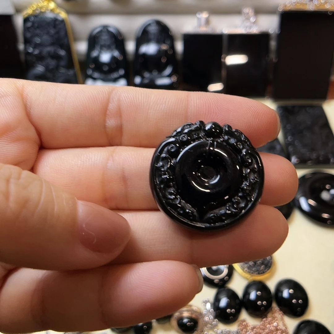 翡翠未镶嵌颈饰墨翠